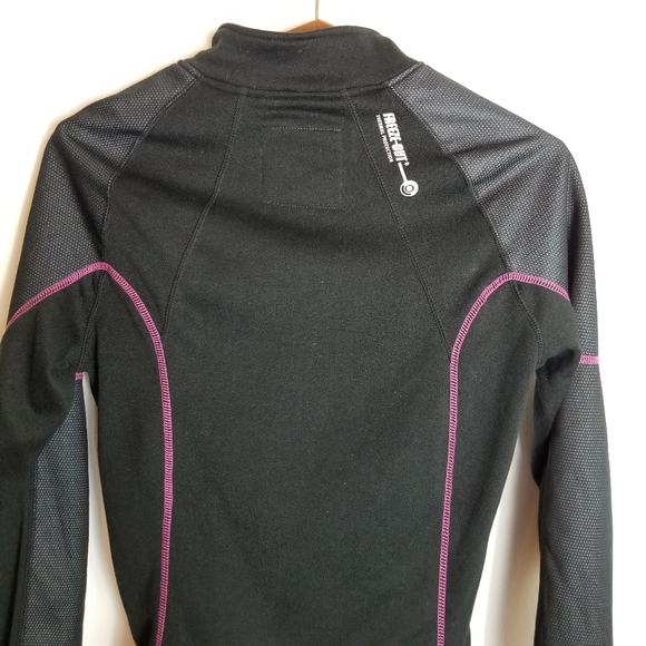 Freeze Out Thermal Breathable Windproof Long Sleeve Top - Picture 10 of 13